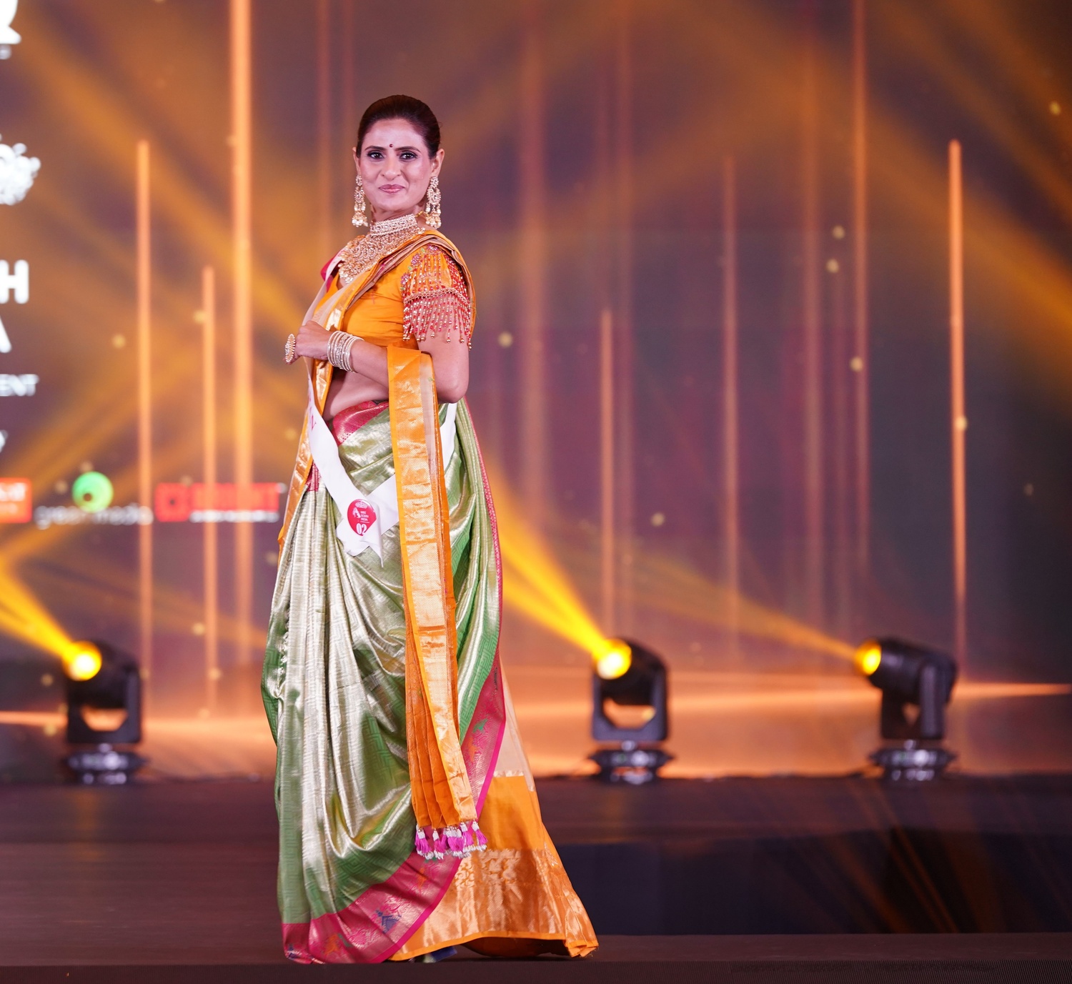 Mrs Andhra Queens & Finalists